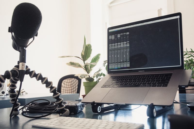 what does it cost to start a podcast